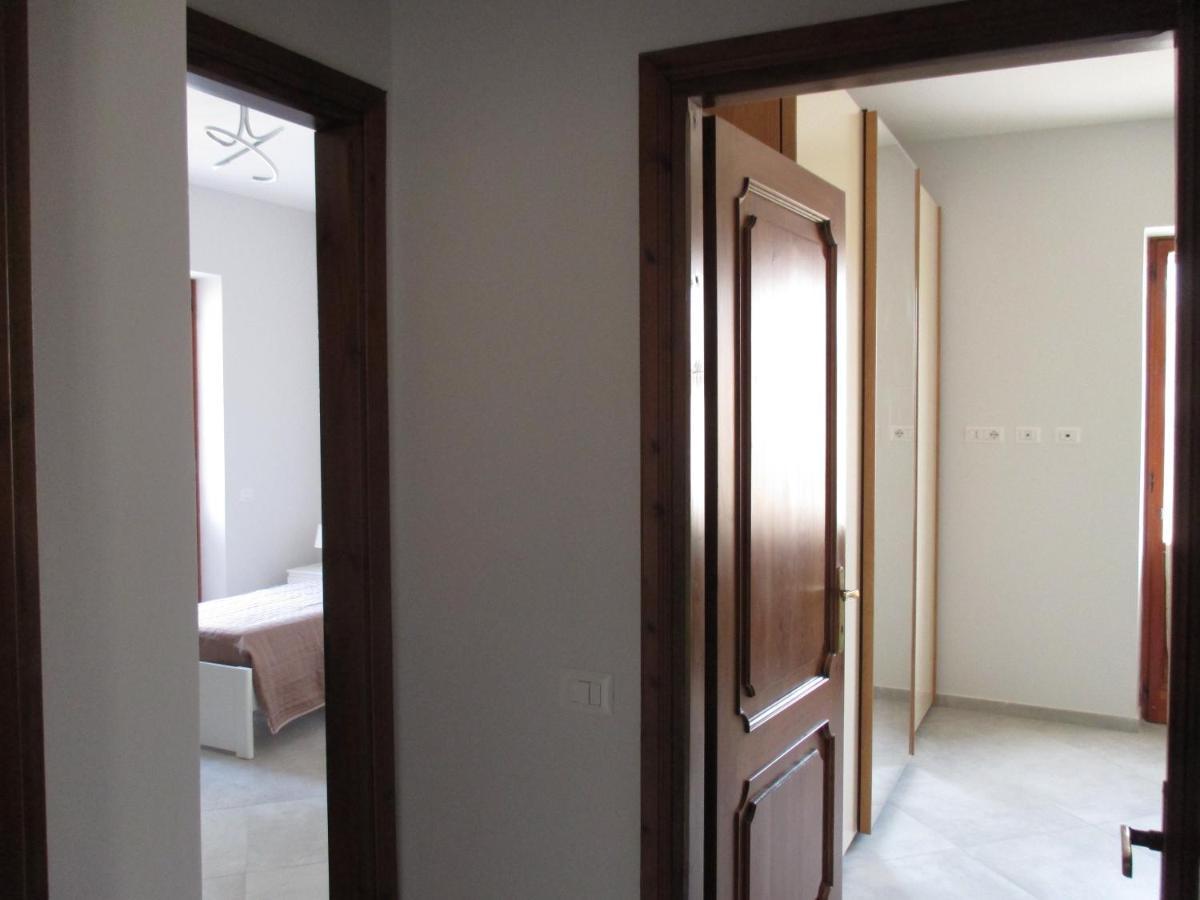 רומא Anagnina Apartment Capistrano מראה חיצוני תמונה