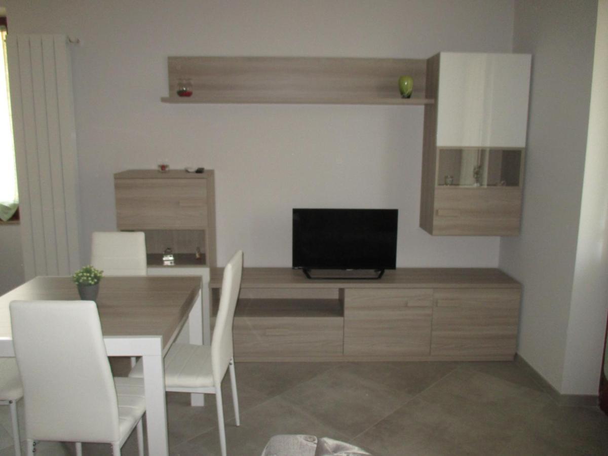 רומא Anagnina Apartment Capistrano מראה חיצוני תמונה