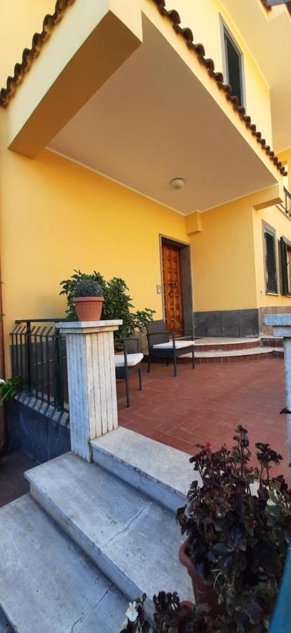 רומא Anagnina Apartment Capistrano מראה חיצוני תמונה